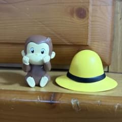 おさるのジョージ Hide＆Seek かくれんぼフィギュアのサムネイル
