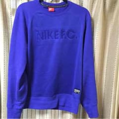 NIKEのサムネイル