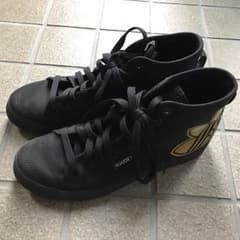 adidas ハイカットスニーカーのサムネイル