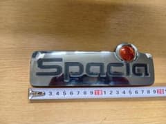 スズキ スペーシア 純正 エンブレムのサムネイル