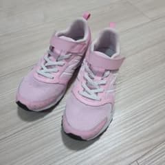 【未使用】最終値下　New Balance ピンクメッシュ スニーカー 21cmのサムネイル