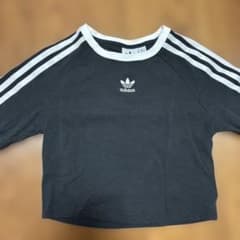 adidas ショート丈 クロップド丈Tシャツ ブラック３本ラインチビティのサムネイル
