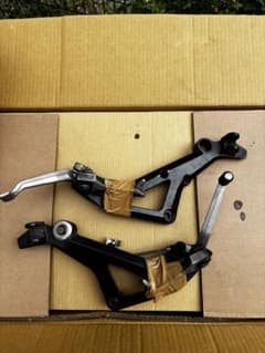 ゼファー1100用 純正ステップ 左右セットのサムネイル