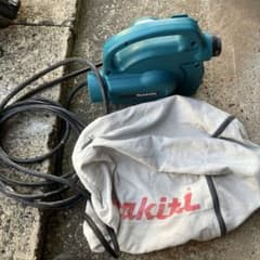 Makita 小型集じん機 450 本体　　集塵袋はおまけのサムネイル