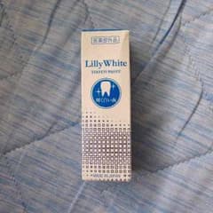 Lilly Whiteのサムネイル