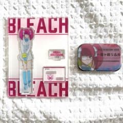 BLEACH WORLD 白砂女子 毒ヶ峰リルカ アクスタ 名札缶バッジ - メルカリ