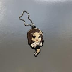 LE SSERAFIM でふぉラバ！ ガチャガチャ キーホルダー サクラのサムネイル