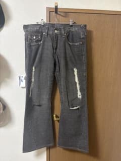 TRUE RELIGIONダメージ加工ダークグレー フレアパンツのサムネイル