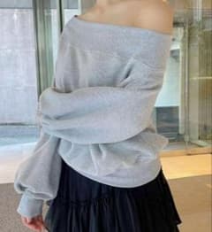 スナイデル オフショルダー スウェット