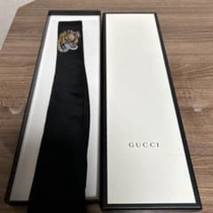 BTS テテ着用 GUCCI ネクタイのサムネイル