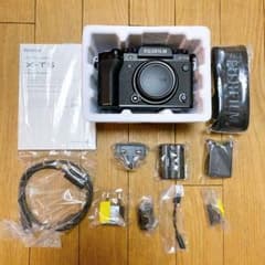 【美品】FUJIFILM (フジフイルム) X-T5 ボディ 5726回 新品)FUJIFILM (フジフイルム) X-T5 ボディ シルバー（商品ID