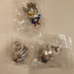 ウルトラマン MINI ULTRA ART めじるしアクセサリー　 3個セットのサムネイル