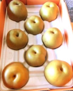 大玉★熊本産荒尾梨“豊水”5kg【送料こみ】8玉入り1箱☆1玉600gほどの大玉のサムネイル