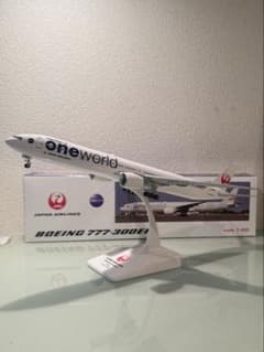 超激レア JAL JA732J 1/200 One Worldのサムネイル