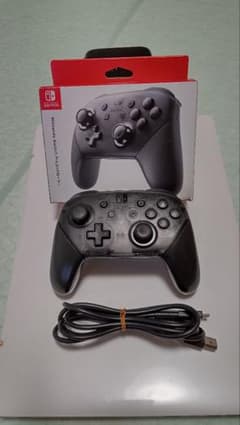 （動作品）Switch純正プロコントローラーのサムネイル