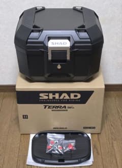 SHAD TR41 TERRA BLACK トップケースのサムネイル