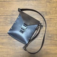 コブラバックル レザーショルダーバッグ ハンドメイド レザークラフトのサムネイル
