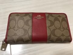 ゆっちゃん様専用　COACH コーチ 長財布のサムネイル