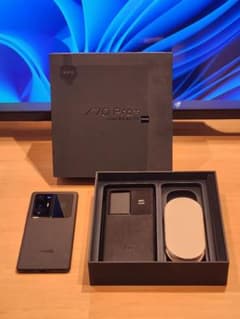 【美品】vivo X70 Pro+ 12/512のサムネイル