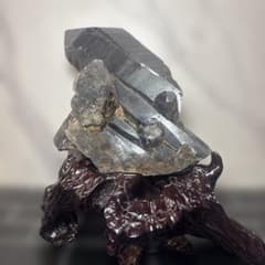 展示品】山東省五蓮県産 6.3kg モリオン原石 台座付 黒水晶 - メルカリ