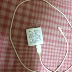 auの充電器のサムネイル