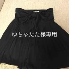 値下げ！エムドゥ☆サテンスカート☆可愛い美品☆のサムネイル