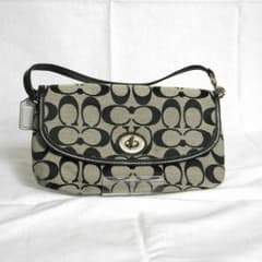 美品　COACH　コーチ　アクセサリーポーチのサムネイル