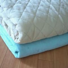 ぶぶたん様専用♪処分価格で♪敷パッド☆クイーンサイズ★おまけで二枚のサムネイル