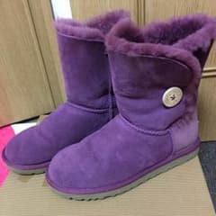 UGG♡明るめパープル♡値下げ♡ベイリーボタンショートのサムネイル