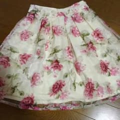 イング♡花柄スカートのサムネイル