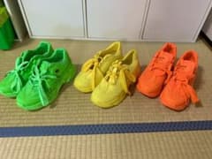ネオンスニーカー23.5cmのサムネイル