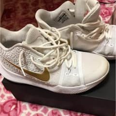 NIKEのシューズのサムネイル