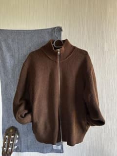 ブラウン ジッパー付きハイネックニットのサムネイル