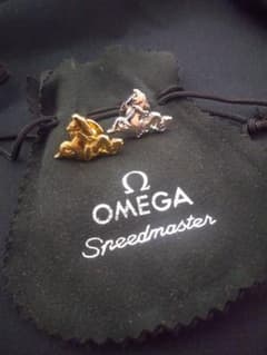 非売品 レア OMEGA Speedmaster ピンバッジ 金銀 2個セット 非売品 レア OMEGA Speedmaster ピンバッジ 金銀 2個セット - メルカリ