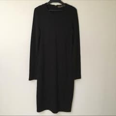 ZARA ブラックワンピースのサムネイル