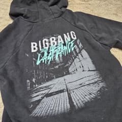 レアグッズ　未開封⭐︎BIGBANG テソコングッズ　パーカー　M BIGBANG DOME TOUR 2017 フルジップ パーカー【M】 - メルカリ
