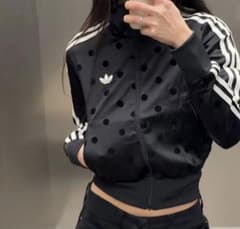  トラックジャケット ドット柄 黒　韓国 adidas トラックジャケット ドット柄 黒 韓国 - メルカリ