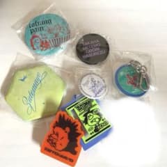 ずとまよ　ガチャ　缶バッジ　キーホルダーまとめのサムネイル