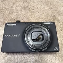 Nikon COOLPIX 7倍光学ズーム デジタルカメラ（ジャック品）のサムネイル