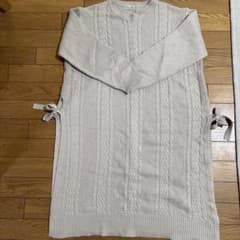 Samansa Mos2 スリットケーブル編みニットワンピース