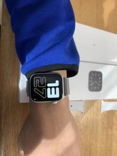 Apple Watch se 40mm GPSモデルのサムネイル