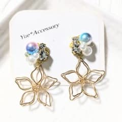 J-85 ハンドメイド☆ビジューピアス／イヤリング - メルカリ
