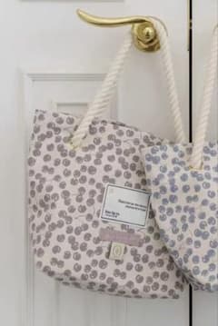 Herlipto Cherry Tote Bag pale mauve 2026 - メルカリ
