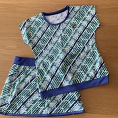 上下テニスウエアのサムネイル