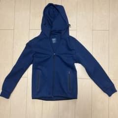 UNIQLO 紺色パーカー Mサイズのサムネイル