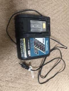 MAKITA 18V 充電器のサムネイル