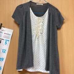 【新品・未使用】グレー　ホワイト　トップス♡のサムネイル