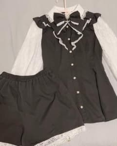 Secret Honey レース袖ラッフルセットアップ 黒のサムネイル