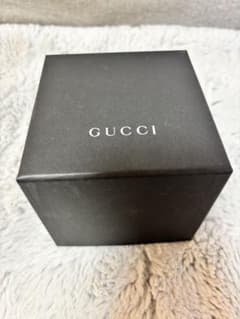 GUCCI 腕時計 ブラック 専用箱付きのサムネイル