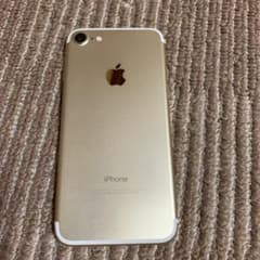 iPhone 7 Gold 128 GB auのサムネイル